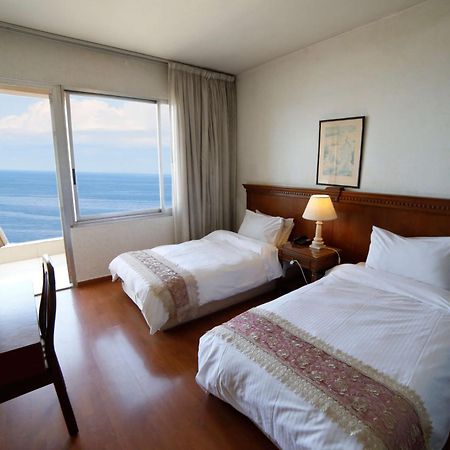 Holiday Home Suites Beirut Exterior photo
