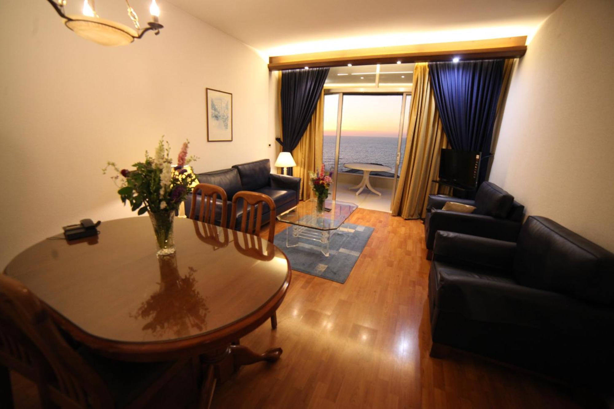 Holiday Home Suites Beirut Exterior photo