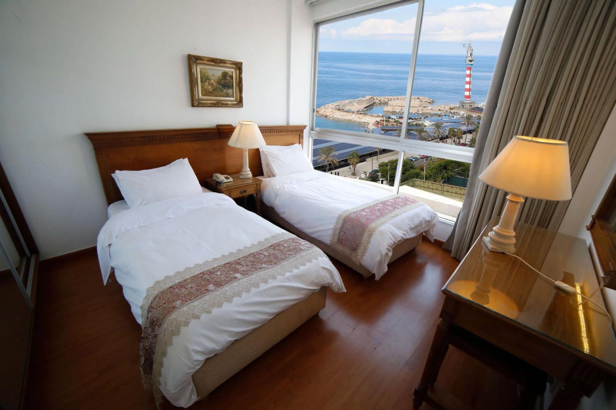 Holiday Home Suites Beirut Exterior photo