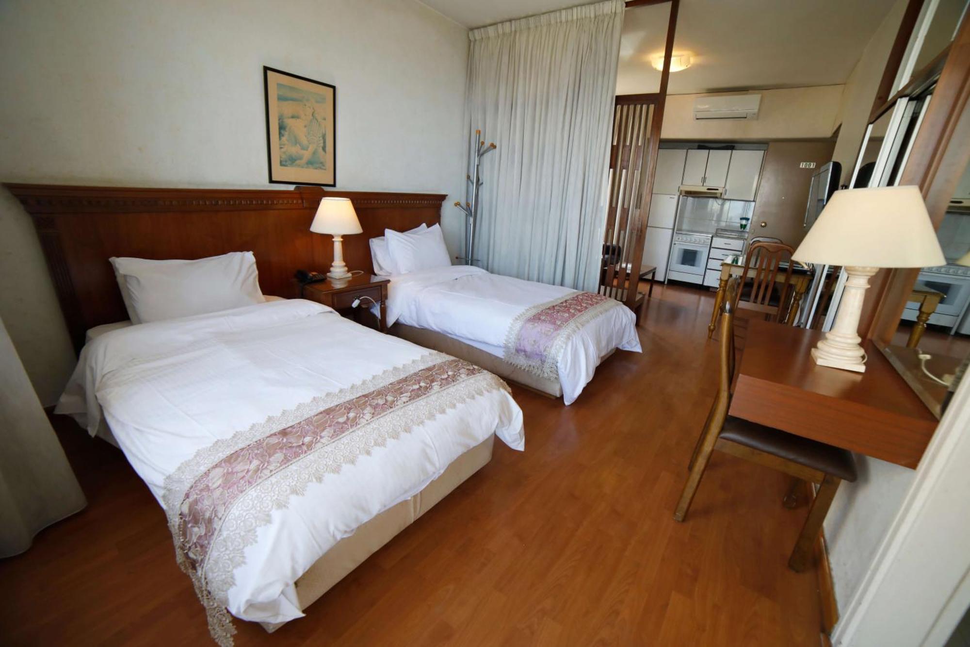 Holiday Home Suites Beirut Exterior photo