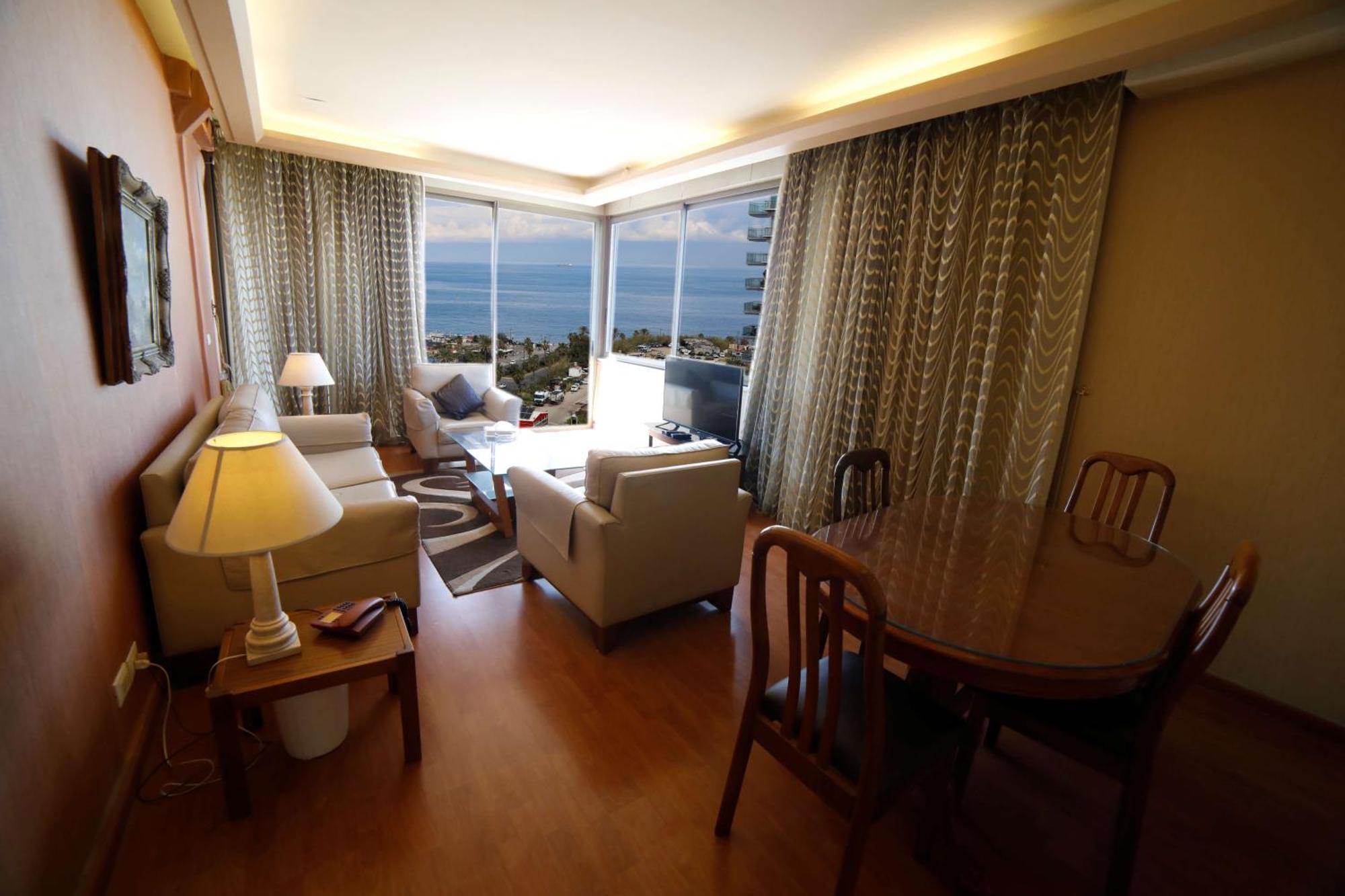 Holiday Home Suites Beirut Exterior photo
