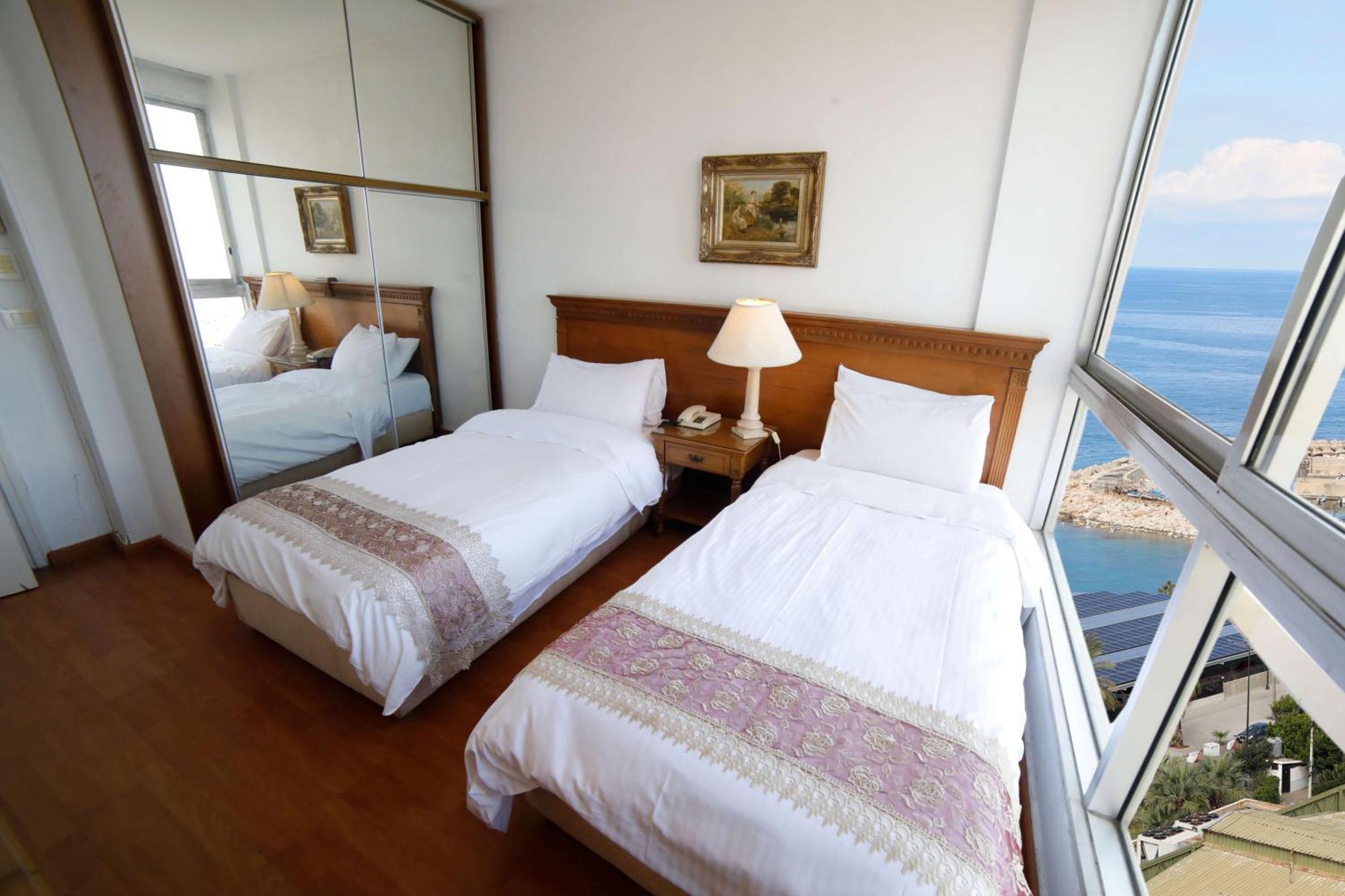 Holiday Home Suites Beirut Exterior photo