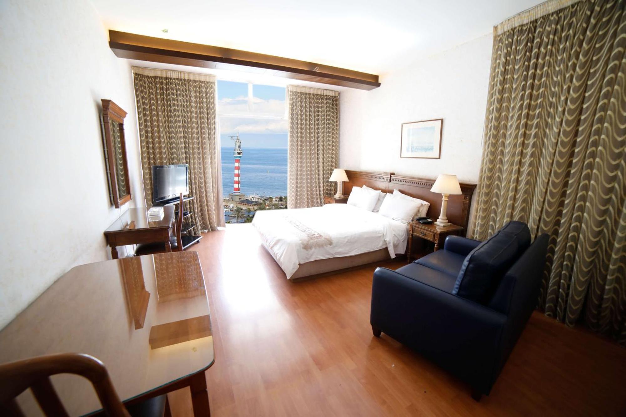Holiday Home Suites Beirut Exterior photo